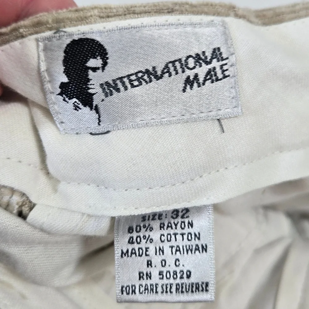 Vintage International Male Corduroy Pants 32 Pleated Rayon Beige Made in Taiwan